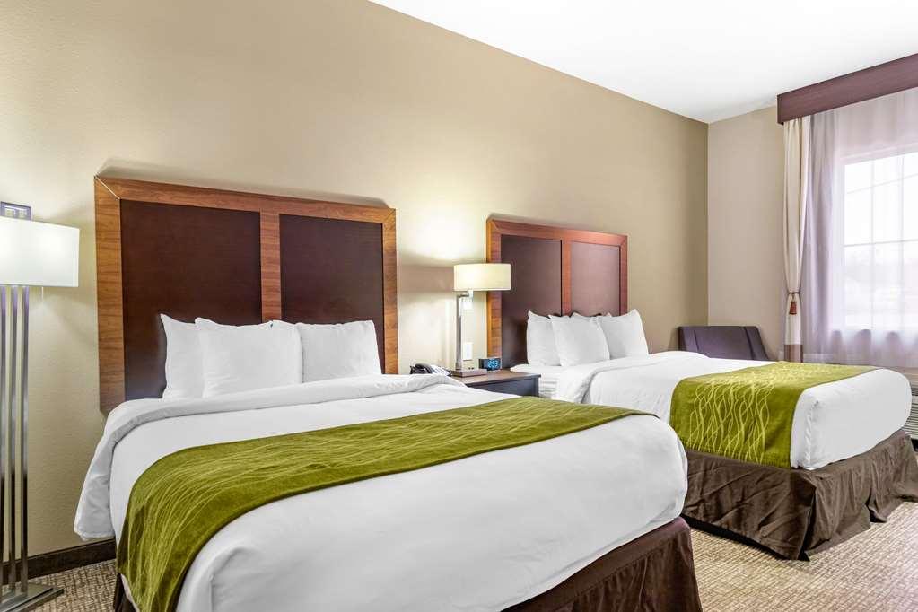Comfort Inn & Suites Lakeside Eagle Pass Room photo