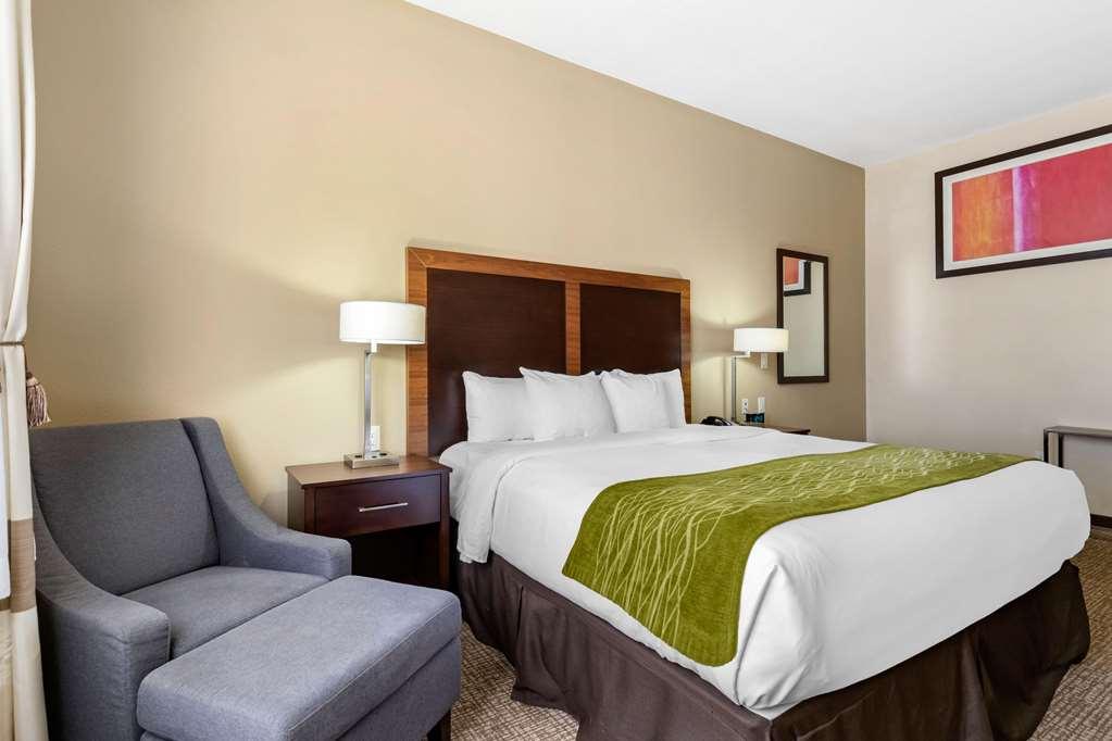 Comfort Inn & Suites Lakeside Eagle Pass Room photo