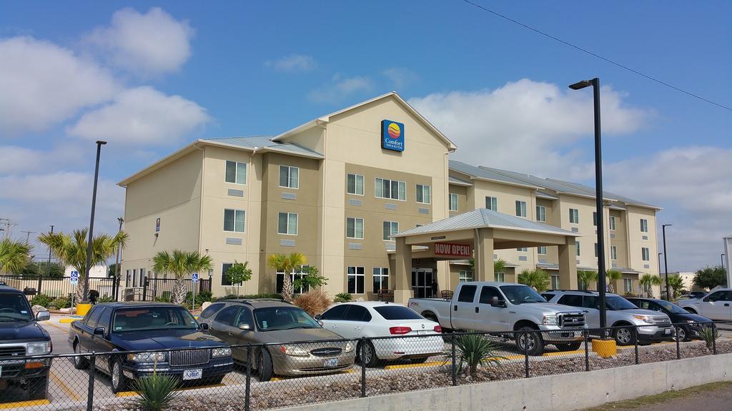 Comfort Inn & Suites Lakeside Eagle Pass Exterior photo