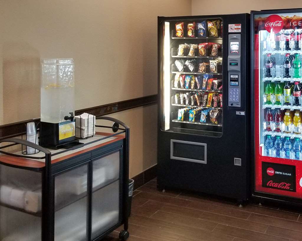 Comfort Inn & Suites Lakeside Eagle Pass Amenities photo